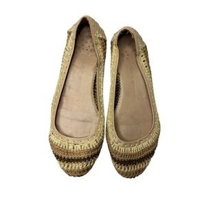 Stylish Tan Woven Flats